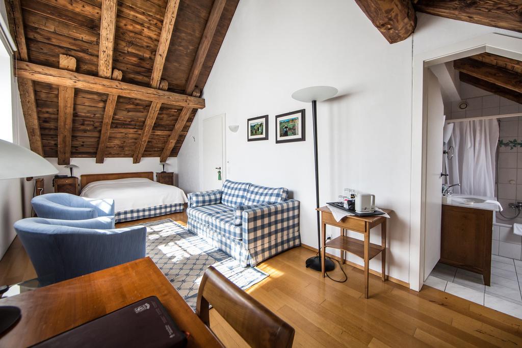 Hotel Restaurant Au Sauvage Fribourg Szoba fotó