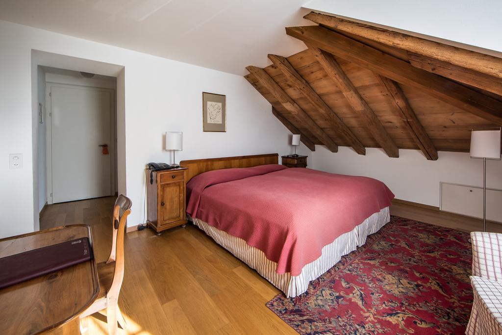 Hotel Restaurant Au Sauvage Fribourg Szoba fotó