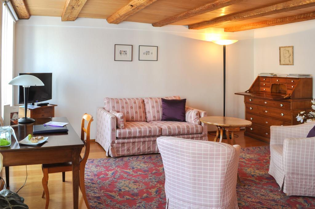 Hotel Restaurant Au Sauvage Fribourg Szoba fotó