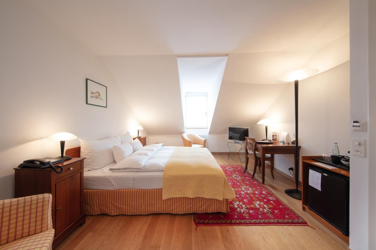 Hotel Restaurant Au Sauvage Fribourg Kültér fotó